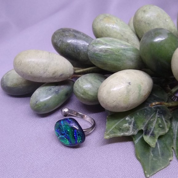 Dichroic Glass Cabochon Ring of Blues & Greens, Silver Tone Band Size 5 1/2 - Picture 6 of 7